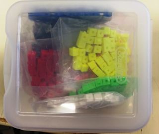 sim Interlocking Centimeter Cubes