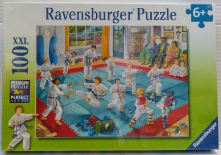Ravensburger 100 pcs Puzzle - Martial Arts Class