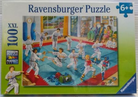 Ravensburger 100 pcs Puzzle - Martial Arts Class